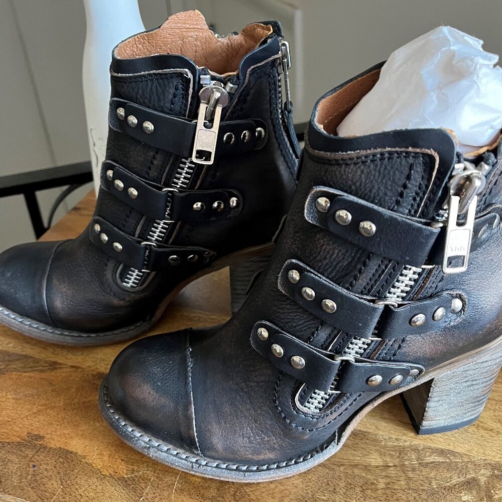 Freebird By Steven Beckett Size 6 Black BNIB